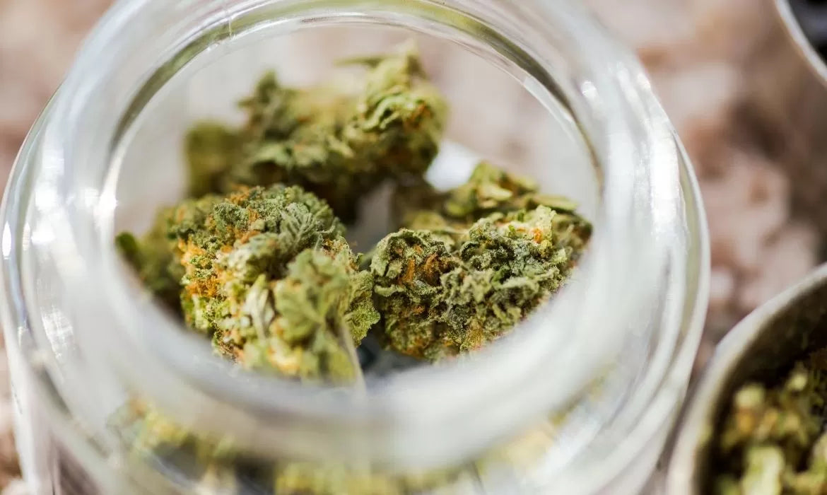 Storing hemp flower in a glass jar