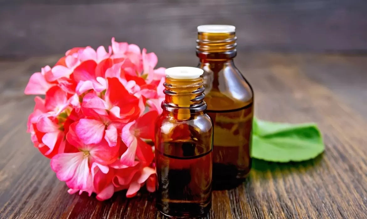 Geraniol terpene oil